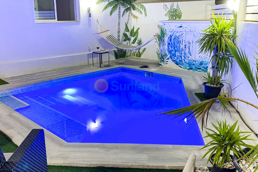 Resale - Villa - Torrevieja - 