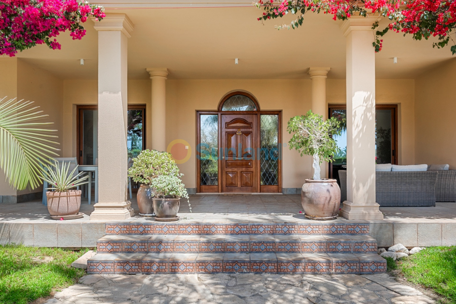 Resale - Villa - Elche/Elx