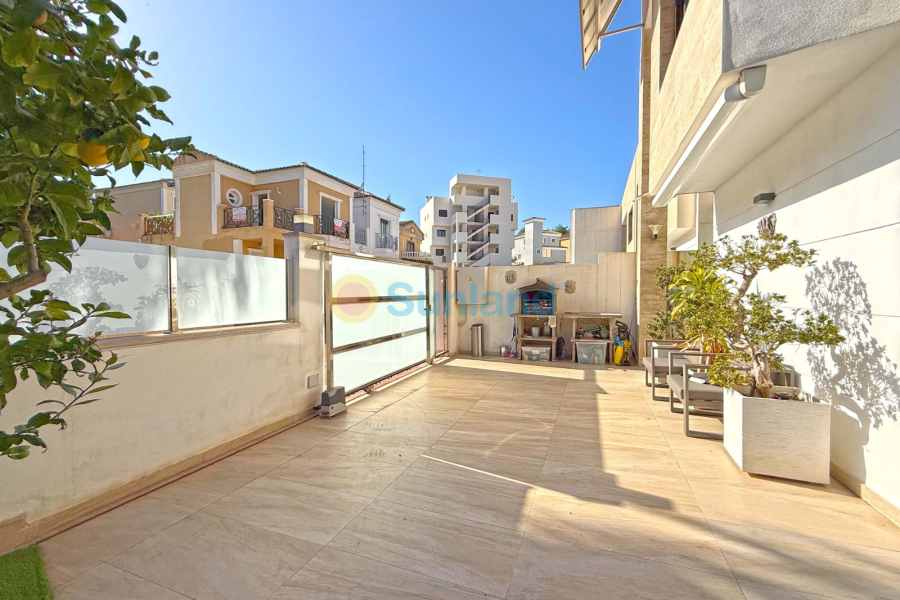Använda fastigheter - Villa - Orihuela Costa - Villamartin