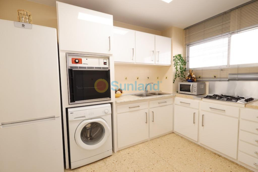 Resale - Apartment - ALICANTE - Barrio Obrero