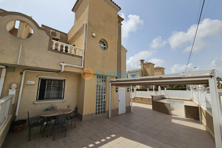 Resale - Villa - Orihuela Costa