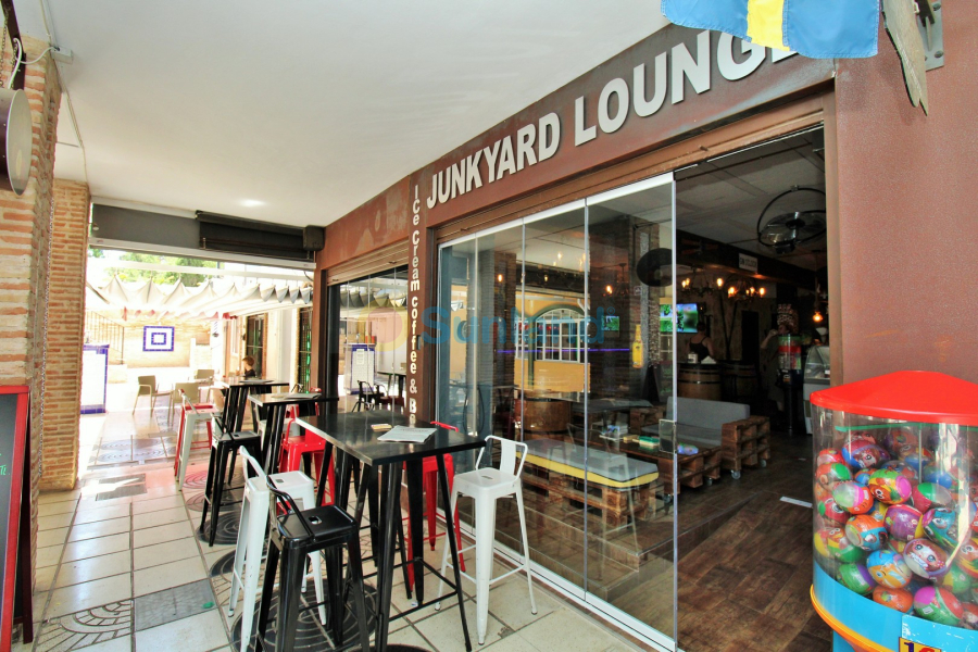 Resale - Commercial - Villamartin