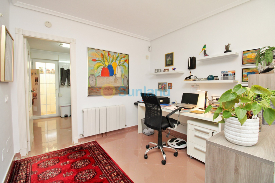 Resale - Villa - Villamartin - Los Dolses