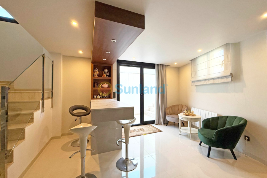 Använda fastigheter - Villa - Orihuela Costa - Villamartin