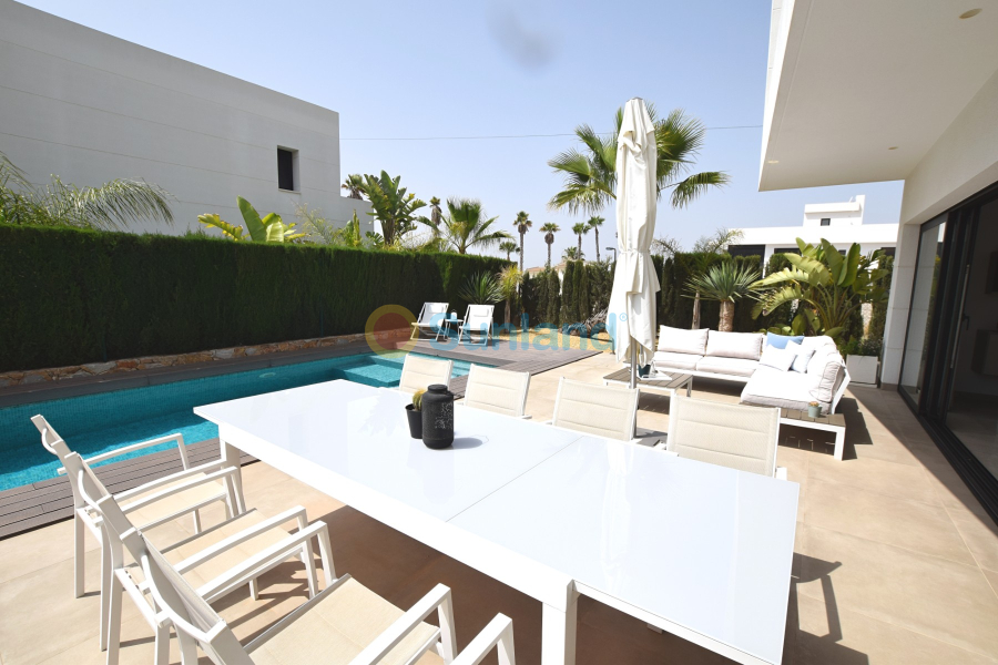 Resale - Detached Villa - Ciudad Quesada - Airstrip