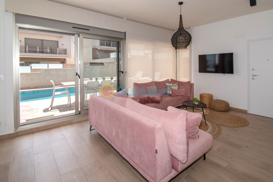 Använda fastigheter - Villa - Orihuela Costa - Villamartin