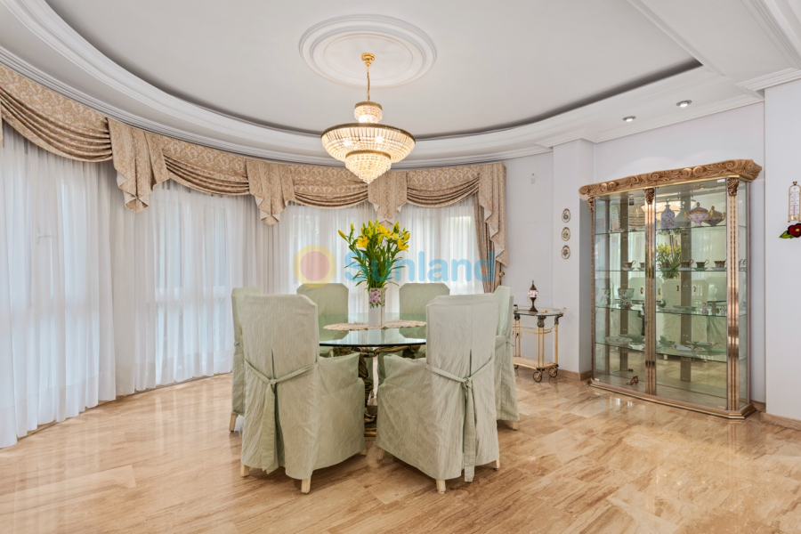 Вторичка - Bилла - Ciudad Quesada - Doña Pepa