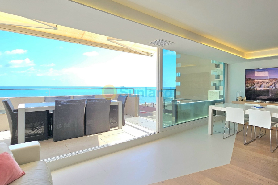 Resale - Apartment - La Manga del Mar Menor - 