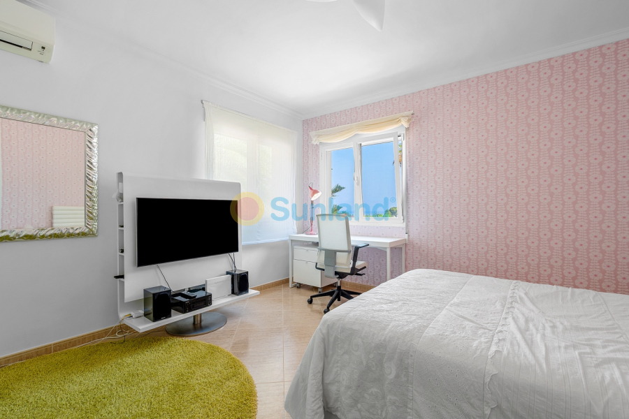 Resale - Villa - Benissa