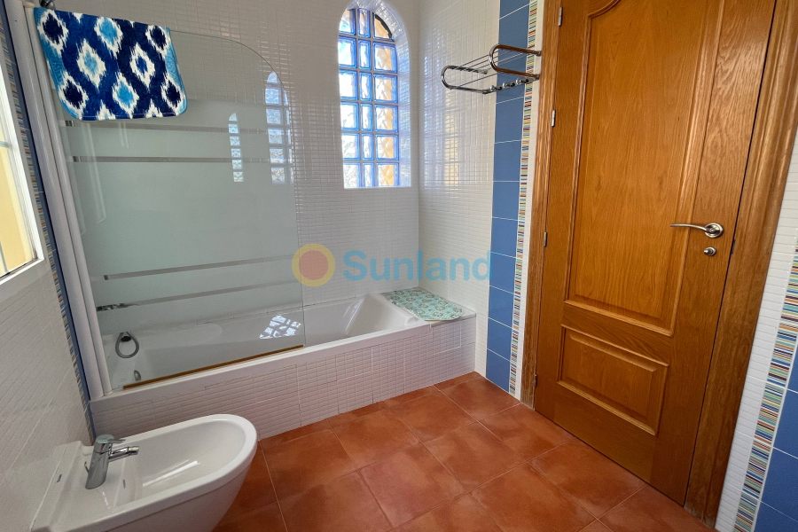 Resale - Villa - Aguilas - 