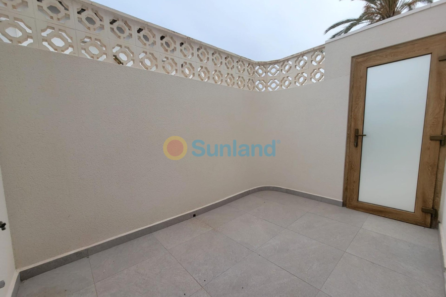 Resale - Villa - Orihuela Costa - 