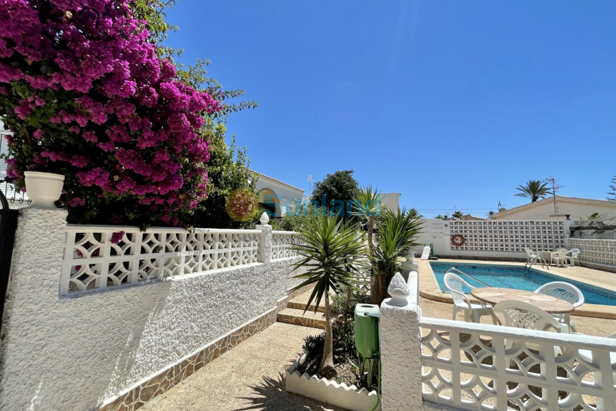 Вторичка - Bилла - Torrevieja - Nueva Torrevieja - Aguas Nuevas