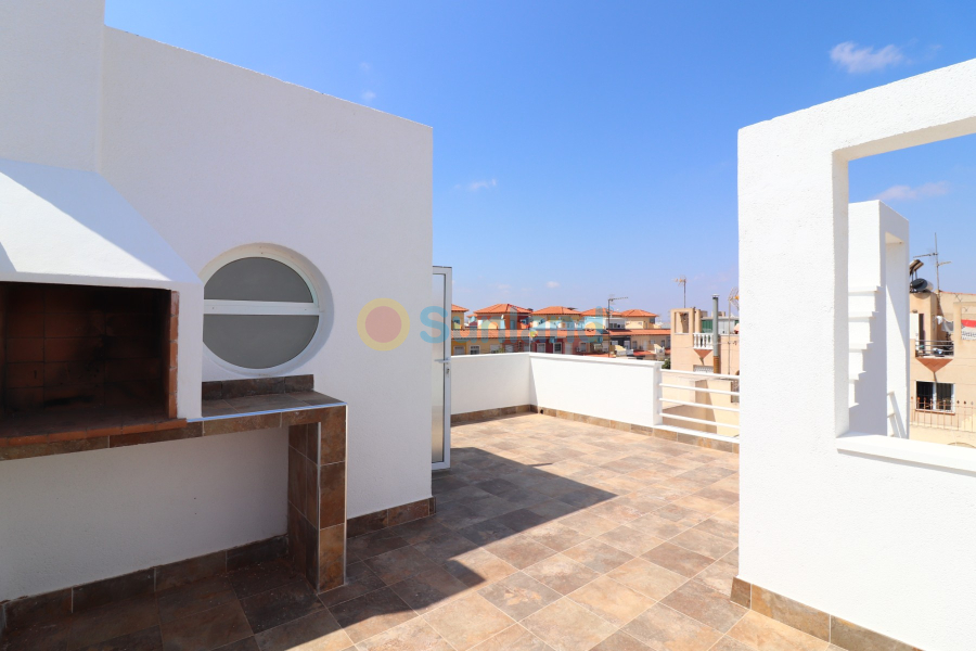 Resale - Villa - Torrevieja - El Salado