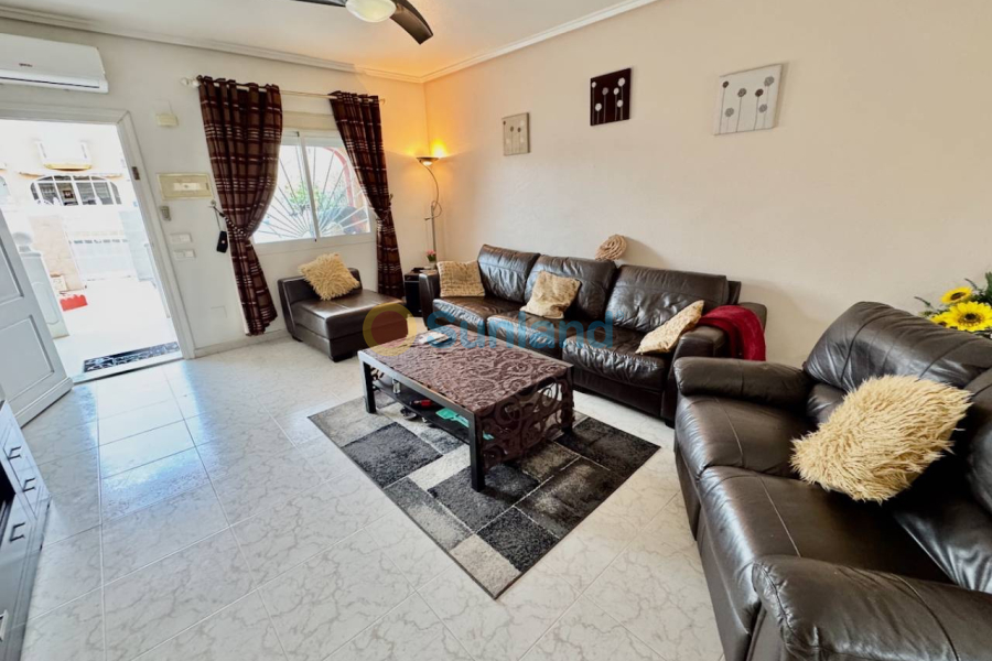 Resale - Townhouse - Ciudad Quesada - Doña Pepa