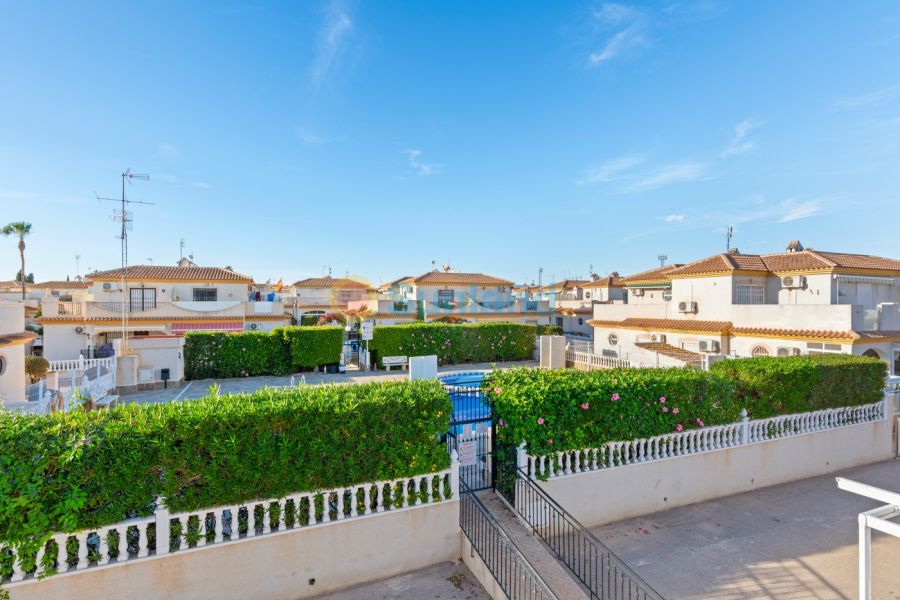 Resale - Villa - Orihuela Costa - 