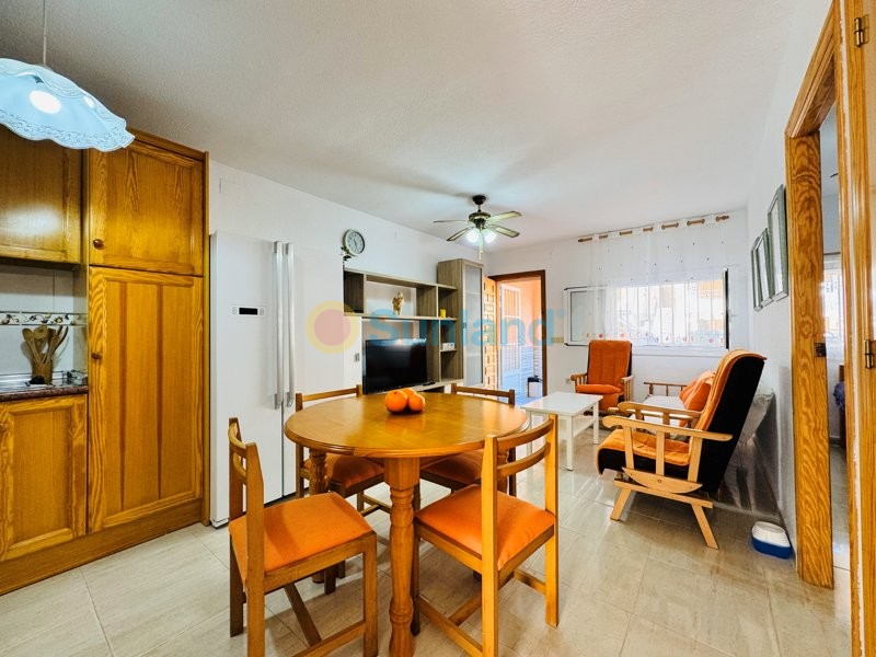 Resale - Townhouse - La Mata - 