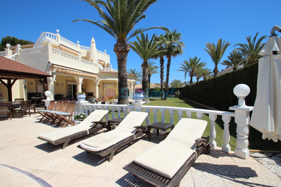 Resale - Villa - Torrevieja - 