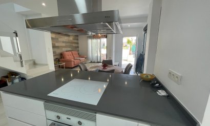 Resale - Villa - Benijofar