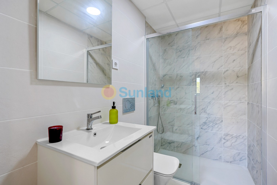 Resale - Apartment - Orihuela Costa - Punta Prima