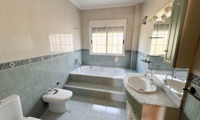 Segunda mano - Chalet - Crevillente - Alicante