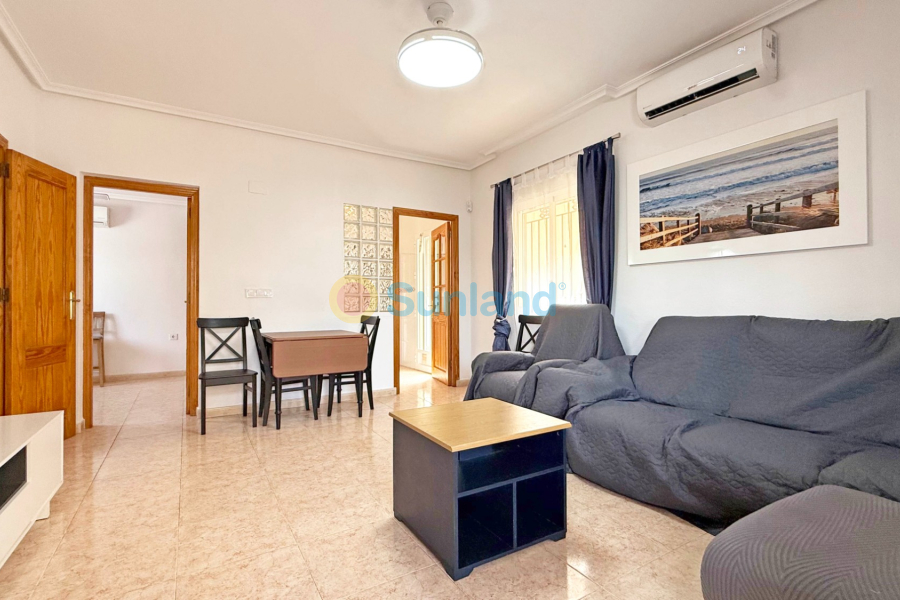 Resale - Villa - Orihuela Costa - Villamartin