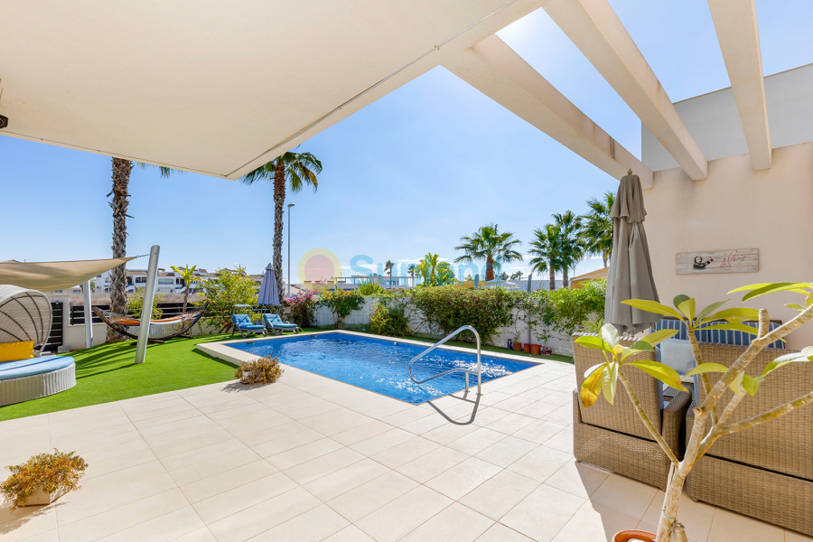 Resale - Villa - Orihuela - Vistabella Golf