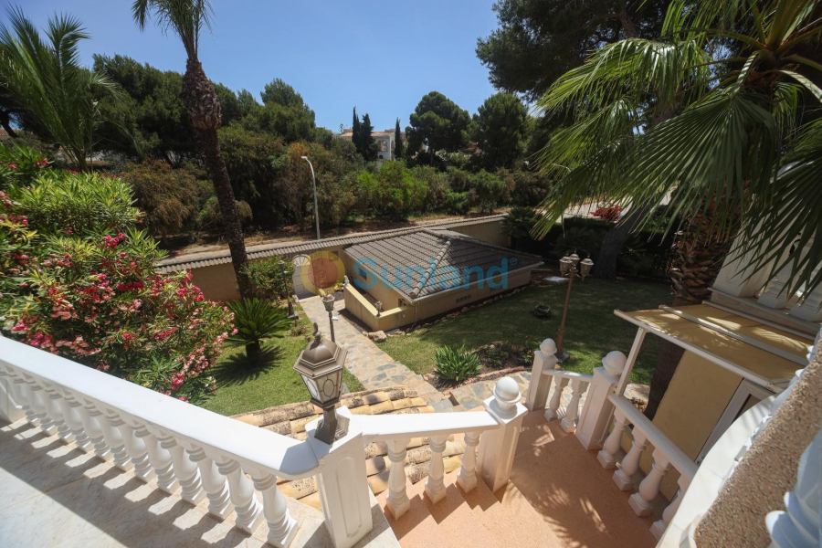 Resale - Villa - Orihuela Costa - Dehesa De Campoamor