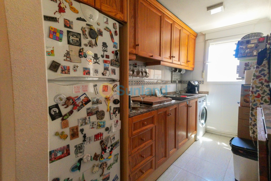 Resale - Apartment - Torrevieja - Torrevieja Centro