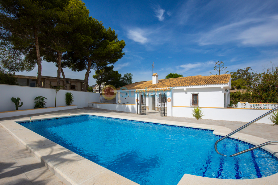 Använda fastigheter - Villa - Torrevieja - Los Balcones