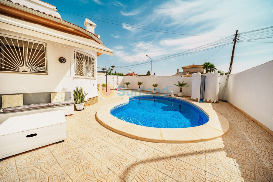 Resale - Villa - Ciudad Quesada