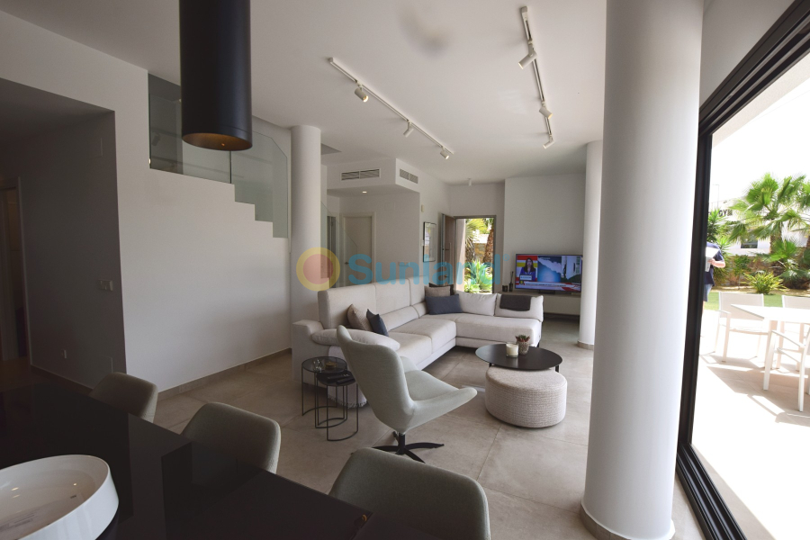 Resale - Detached Villa - Ciudad Quesada - Airstrip