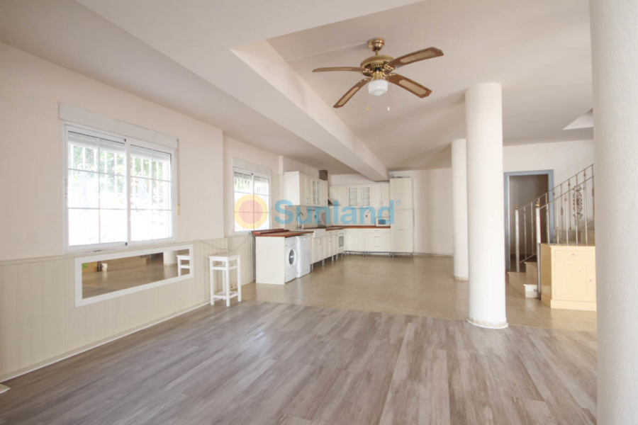 Resale - V - La Zenia