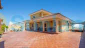 Använda fastigheter - Villa - Torrevieja - Los Balcones