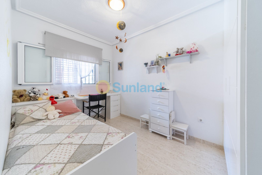 Resale - Apartamento - Torrevieja - La Mata