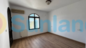 Resale - Villa - Orihuela Costa - Los Dolses