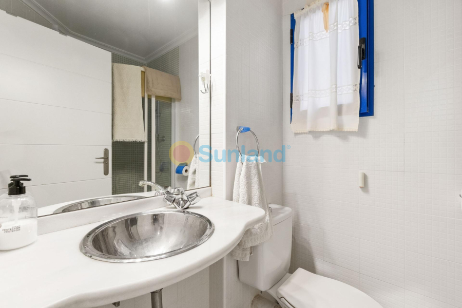 Resale - Apartment - Orihuela Costa - Campoamor