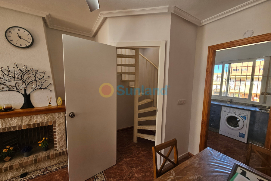 Resale - Apartment - La Zenia - Amapolas