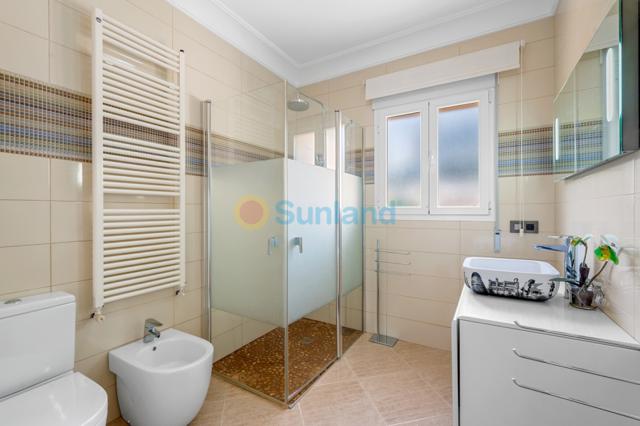 Resale - Villa - Benissa