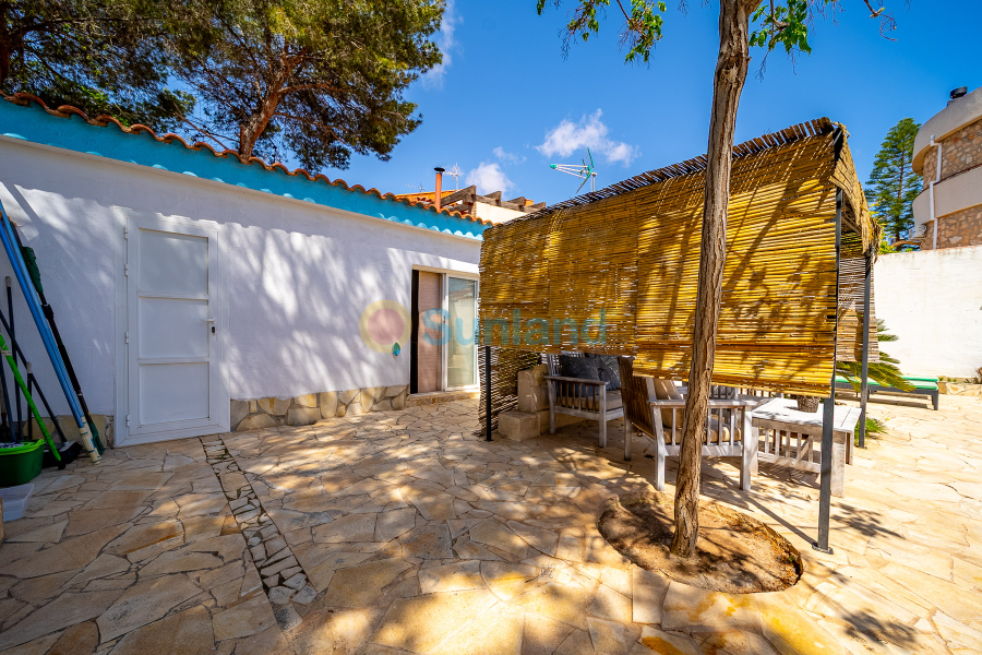 Resale - Villa - Torrevieja - Los Balcones