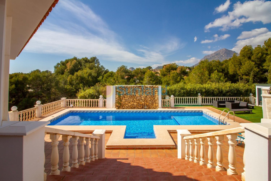 Använda fastigheter - Villa - La Nucía