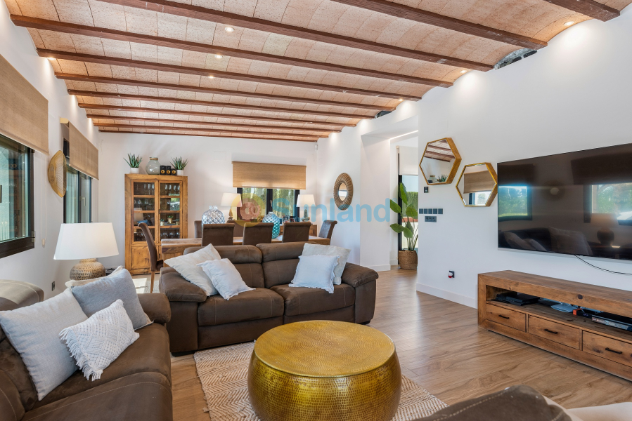 Resale - Villa - Elche/Elx