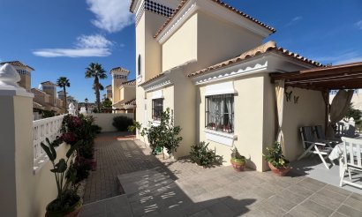 Resale - Villa - Algorfa