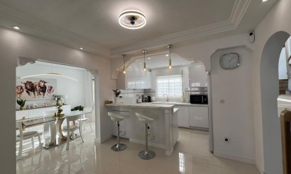 Resale - Villa - Algorfa