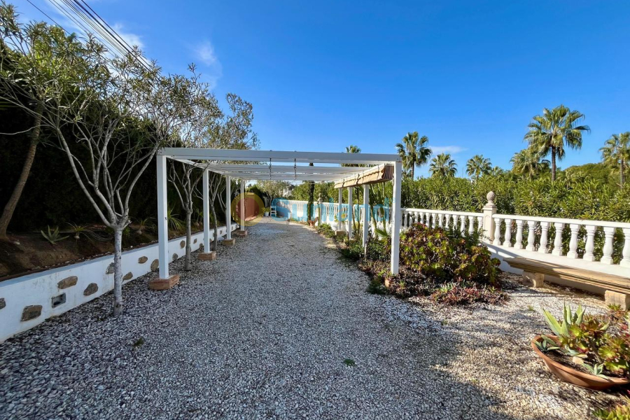 Resale - V - Villamartin