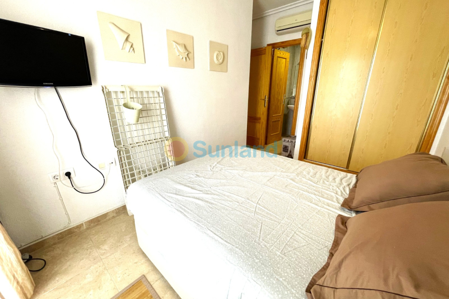 Resale - Apartment - Formentera del Segura - 