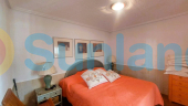 Resale - M - La Marina