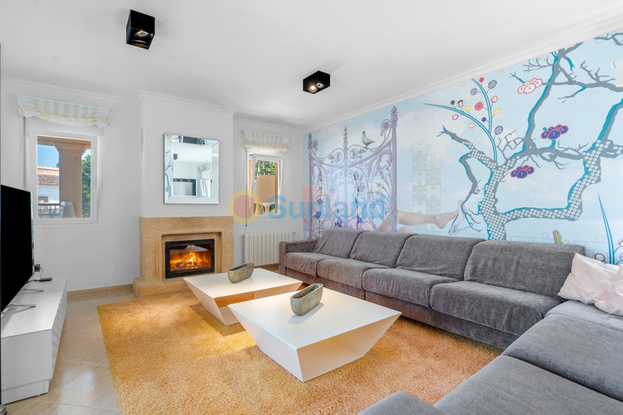 Resale - Villa - Benissa