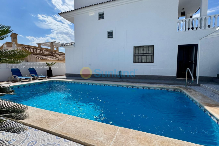 Segunda mano - Chalet - Torrevieja - Los Altos*