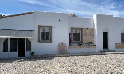 Resale - Villa - Ciudad Quesada - 