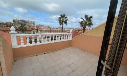 Resale - Bungalow - La Mata - Playa